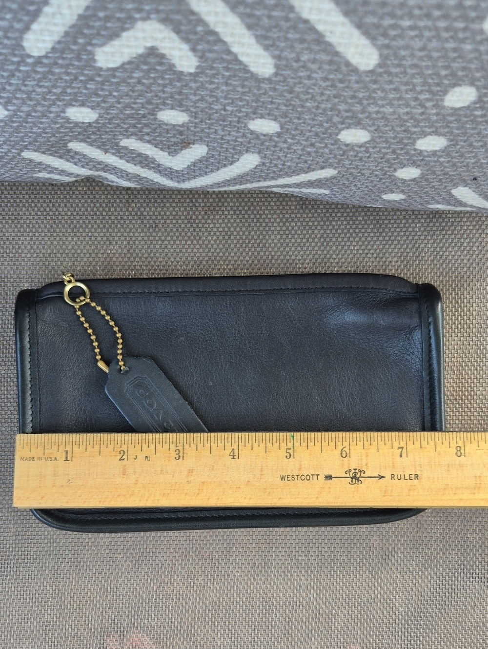 Vintage Coach Small Zip Bag - Picture 5 of 7